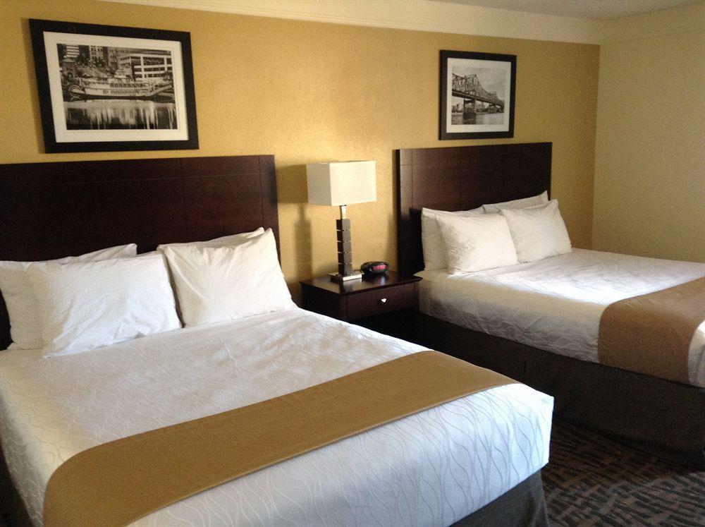 Best Western Plus Peoria Exterior photo