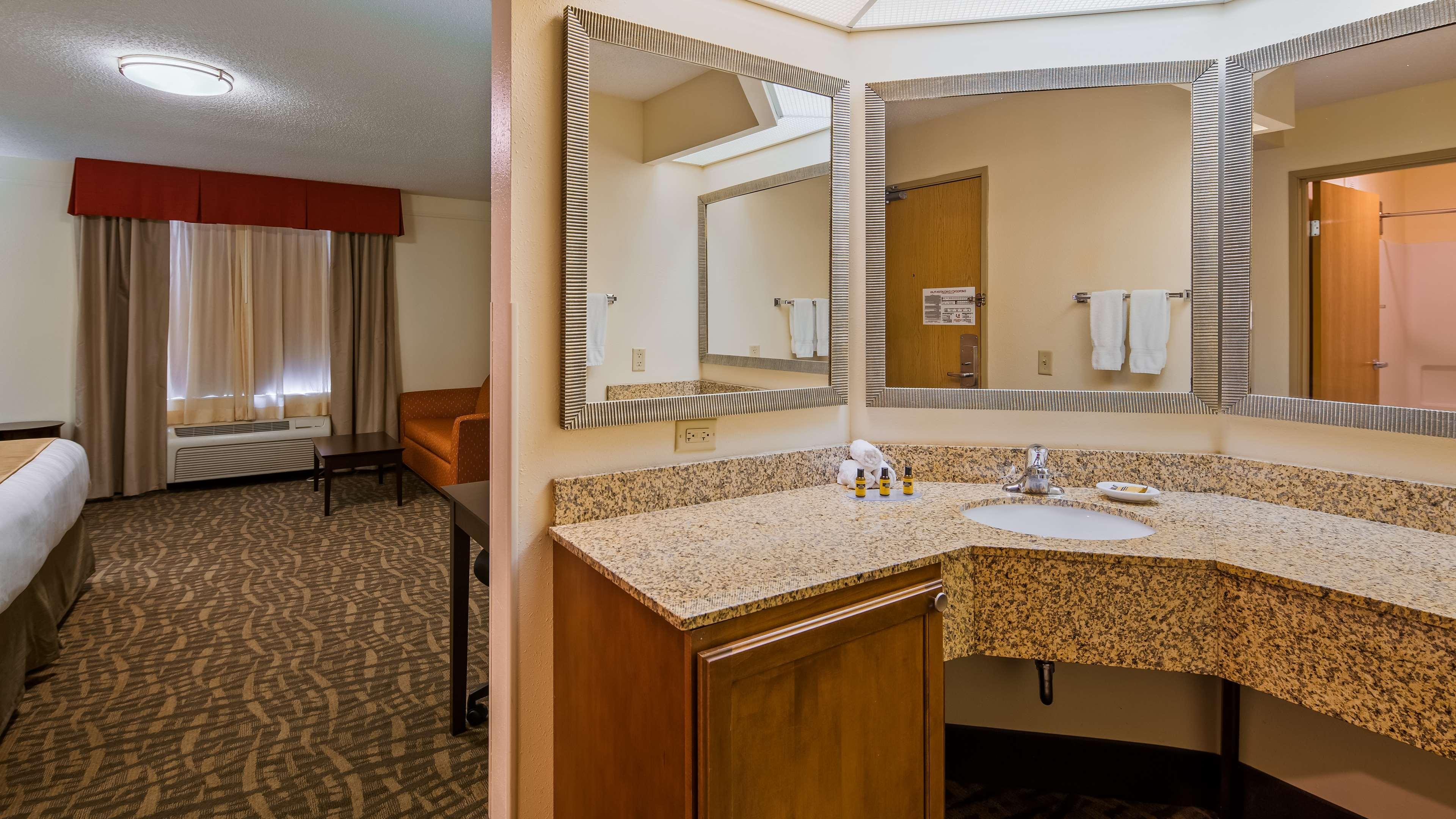 Best Western Plus Peoria Exterior photo