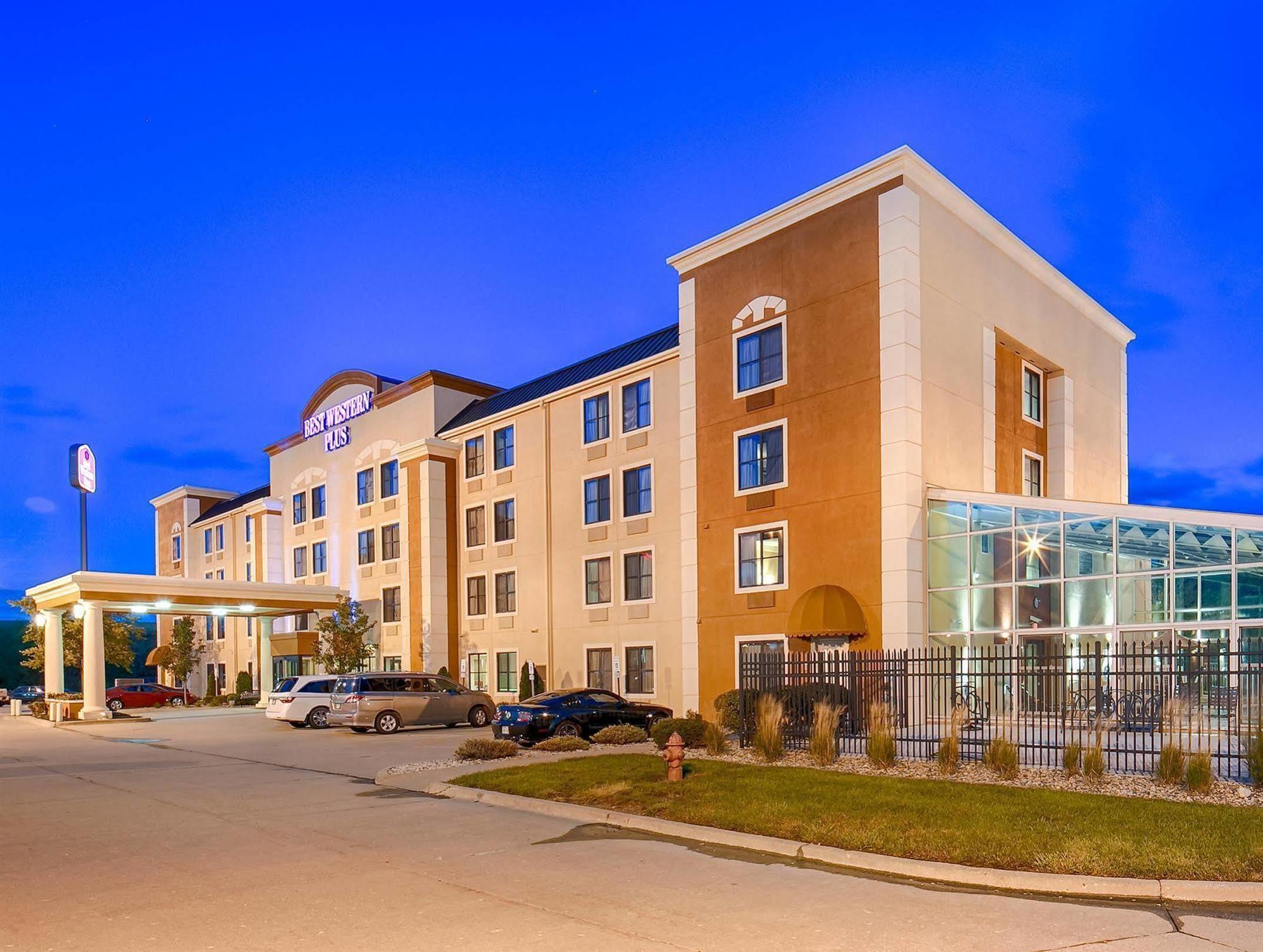 Best Western Plus Peoria Exterior photo