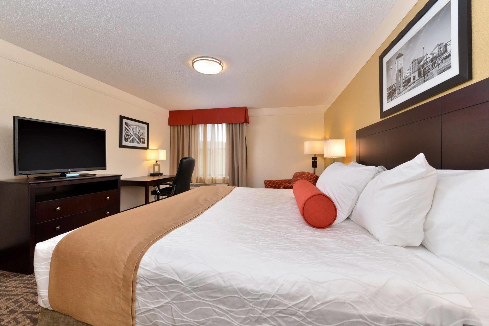 Best Western Plus Peoria Exterior photo